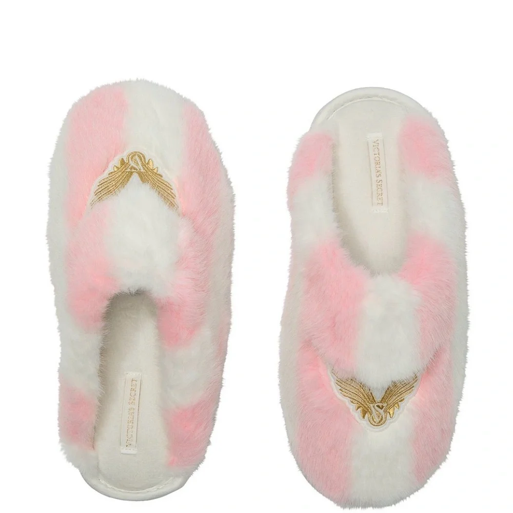 SOLD!!! VICTORIAS SECRET LUXE PLUSH CLOSED-TOE SLIPPERS - Picture 1 of 7